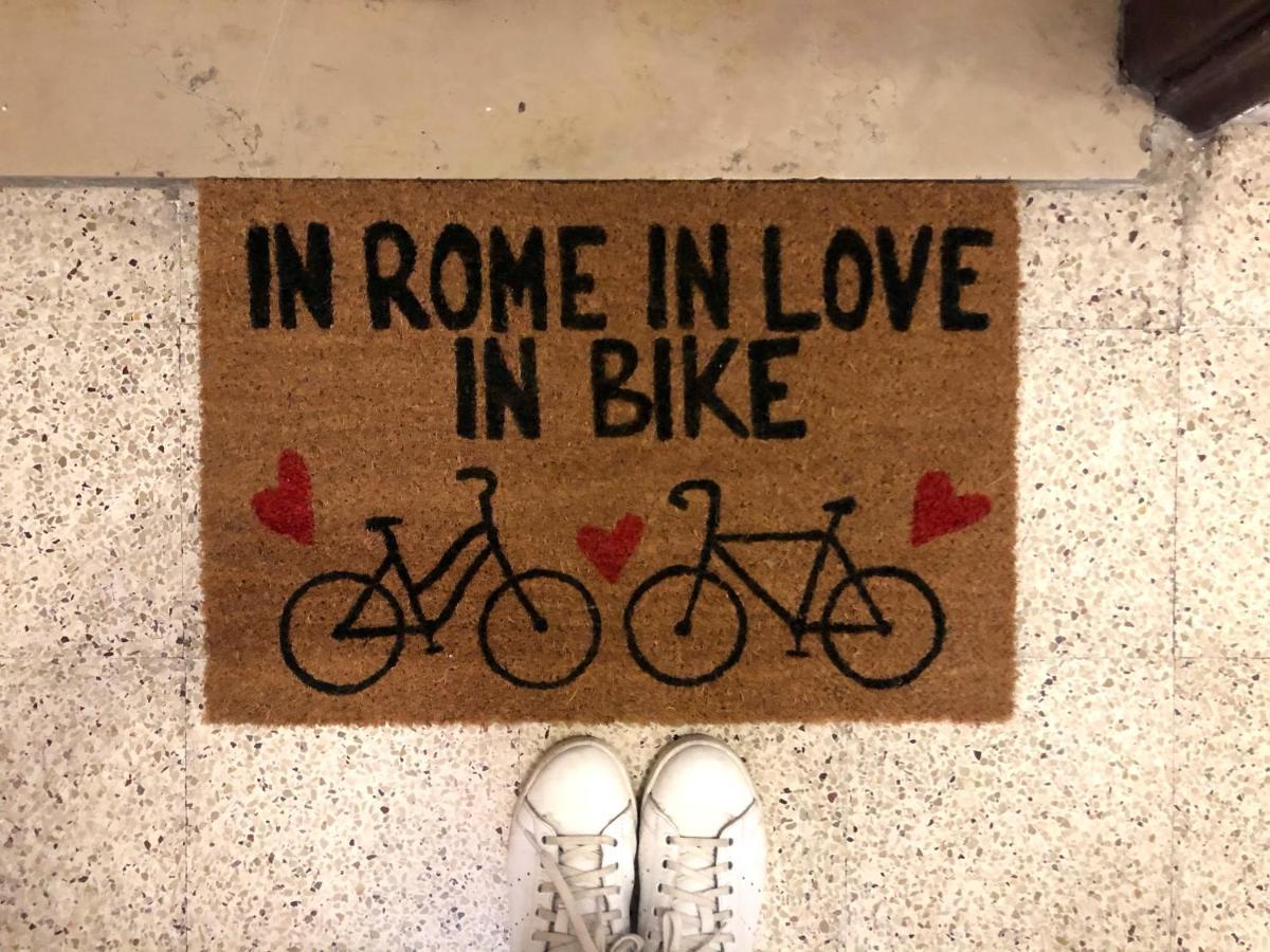 In Rome In Love In Bike Eksteriør billede